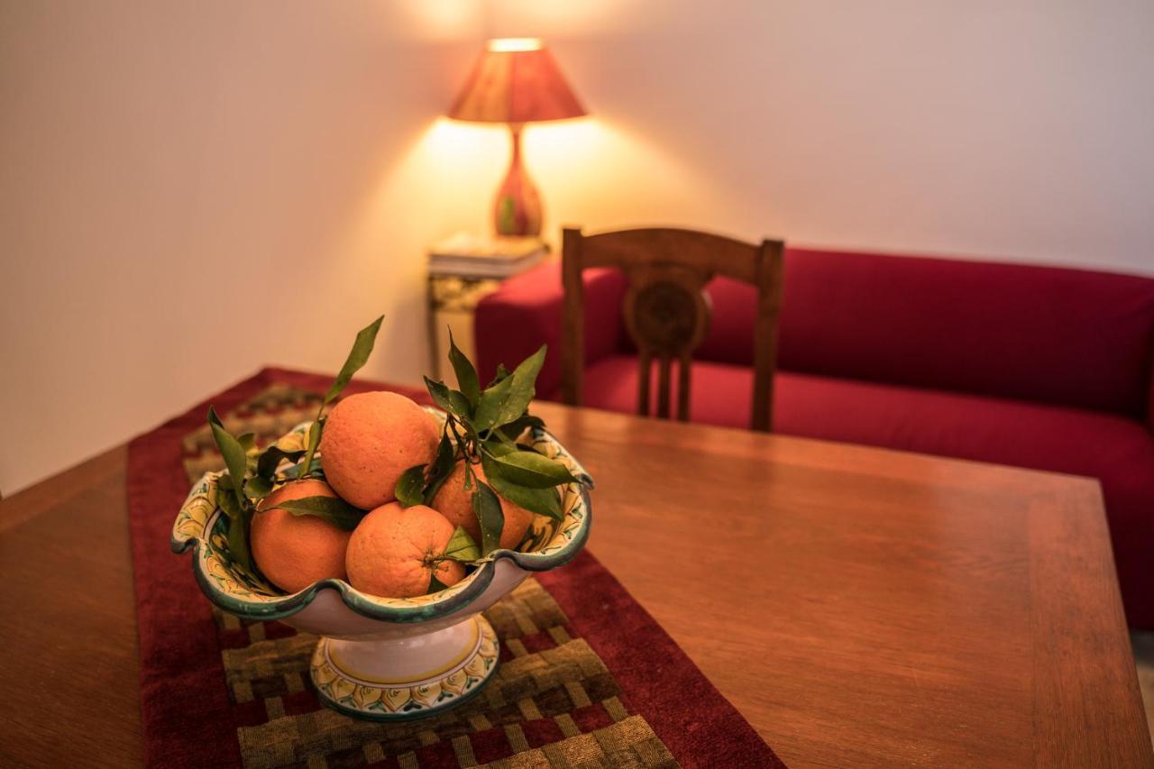 Maniace Sea View Apartment By Ortigia Apartments シラクーサ エクステリア 写真